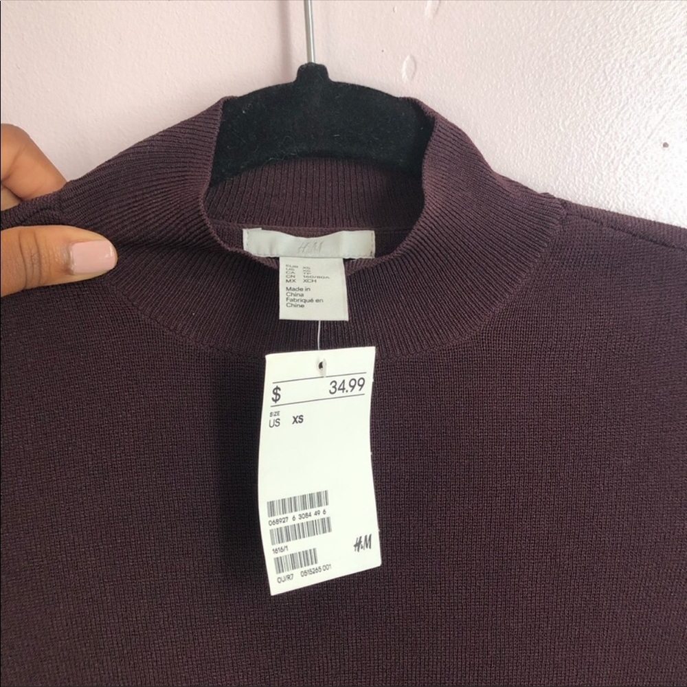 H&M bell sleeved cropped sweater